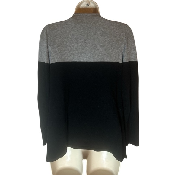 Gray and black cardigan size M - Picture 2 of 4